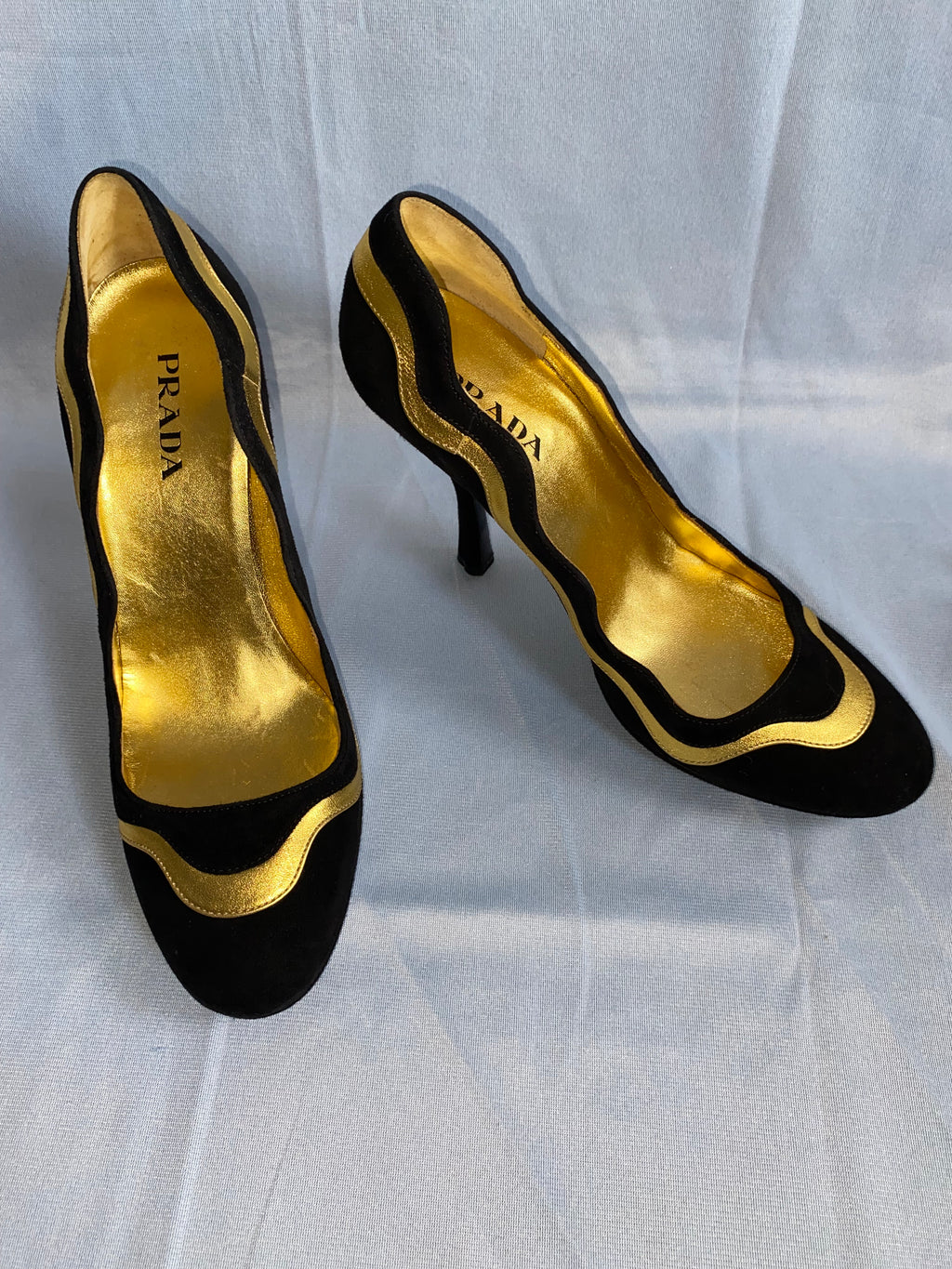 Prada Black Suede Gold Leather Trim Pumps 39uk Fairy Collection Spring/Summer 2008