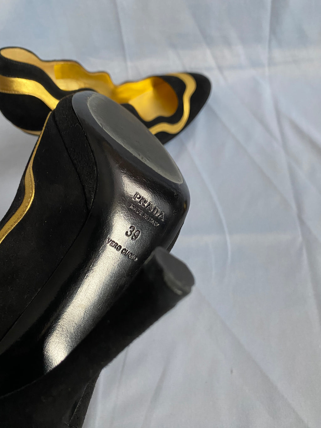 Prada Black Suede Gold Leather Trim Pumps 39uk Fairy Collection Spring/Summer 2008