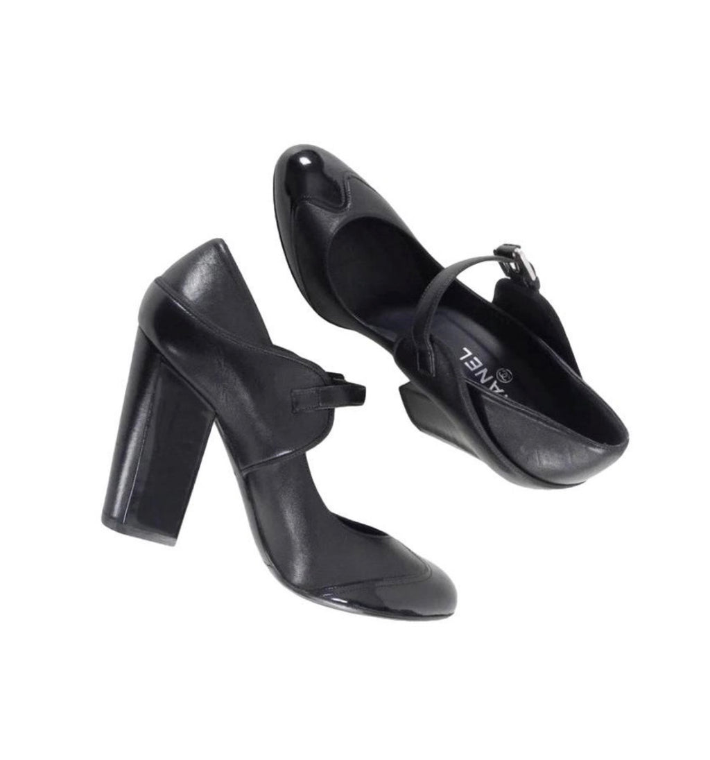 Chanel Mary Jane Pumps Black 38.5 CC Logo Ankle Strap Fall/2008