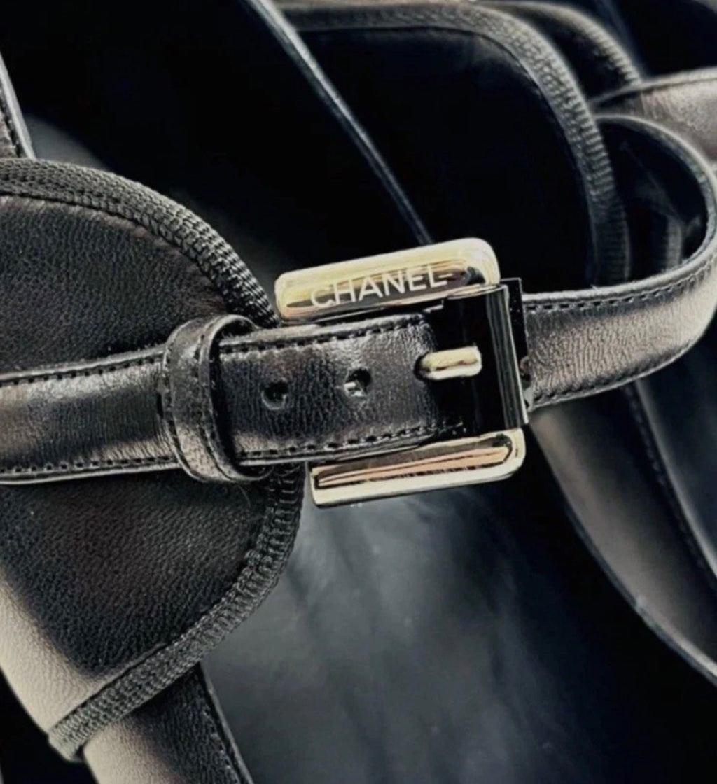 Chanel Mary Jane Pumps Black 38.5 CC Logo Ankle Strap Fall/2008