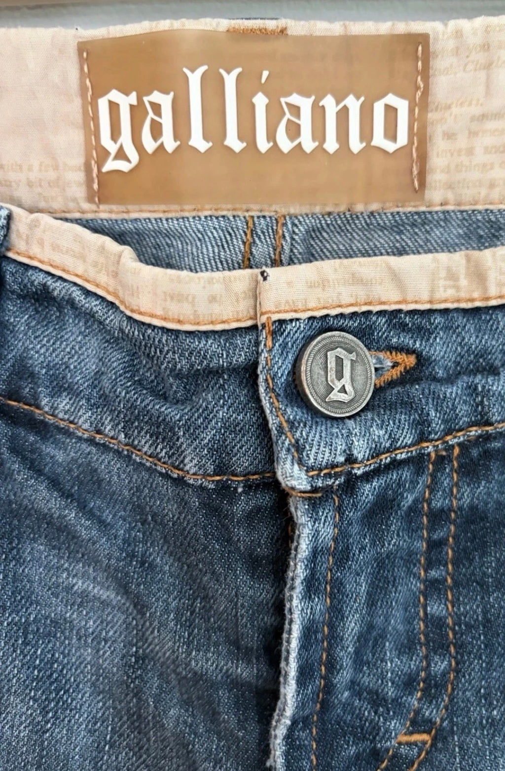 JOHN GALLIANO Denim Cropped Jeans 2000s Washed Blue Logo Buttons 27 Vintage