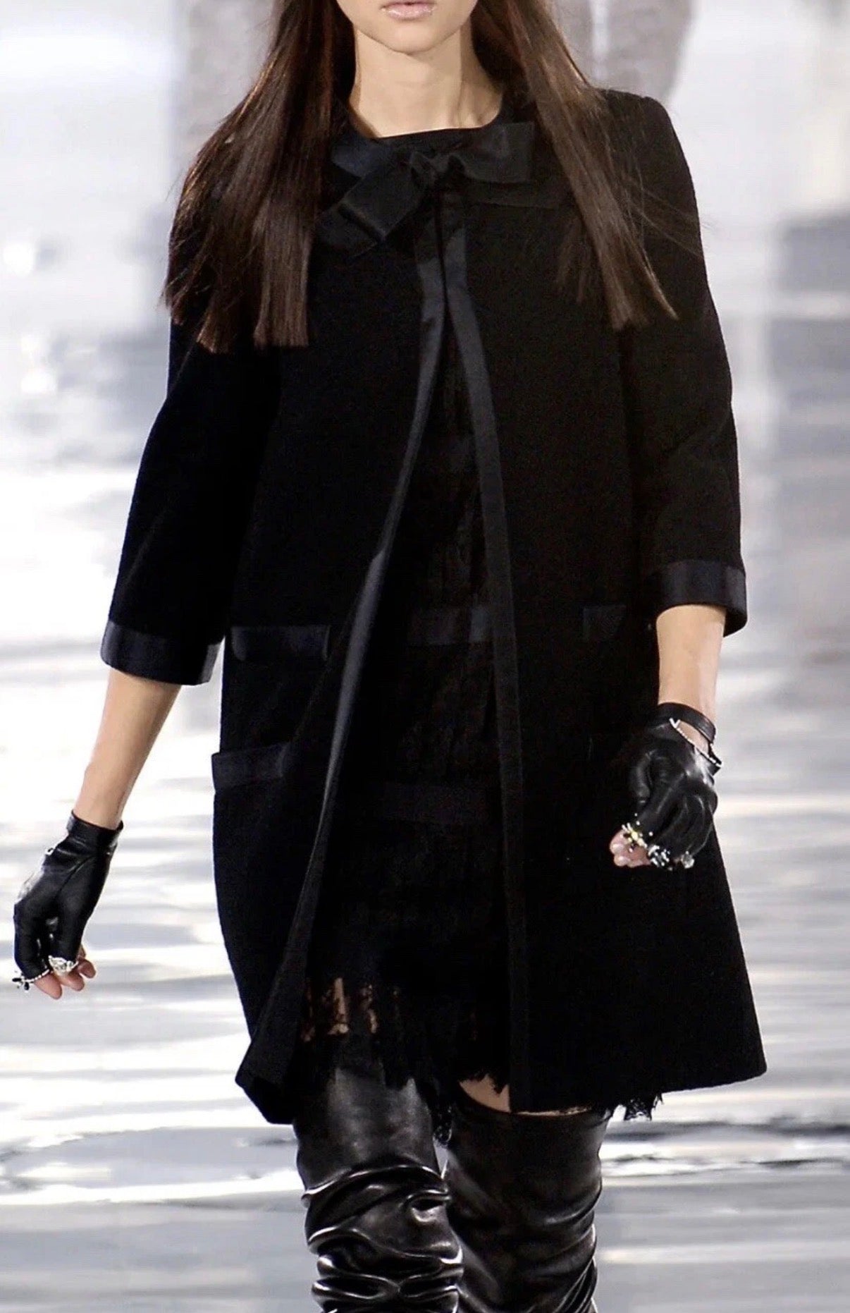 Chanel Black Coat Satin Bow Fall/2005 Runaway 38FR CC