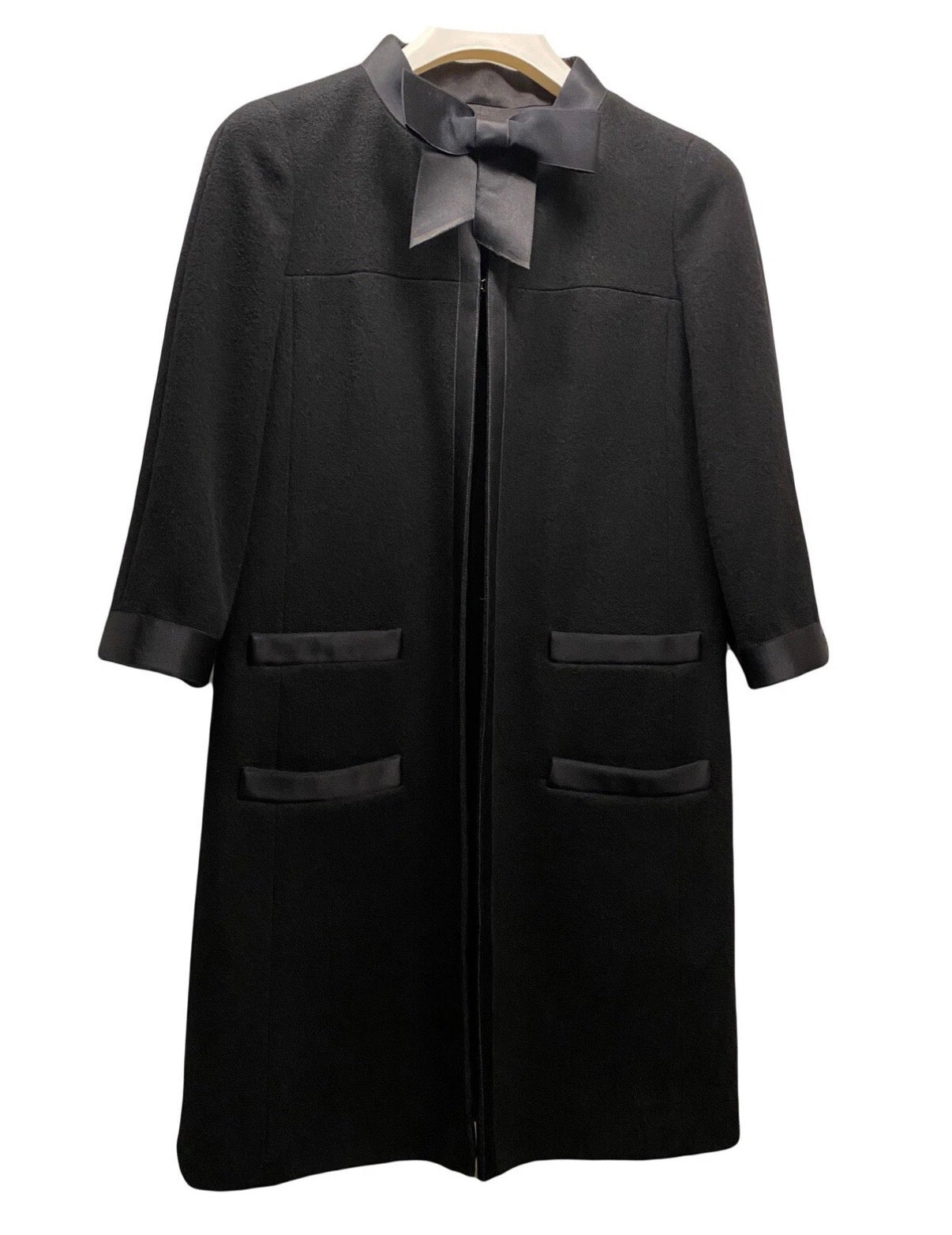 Chanel Black Coat Satin Bow Fall/2005 Runaway 38FR CC
