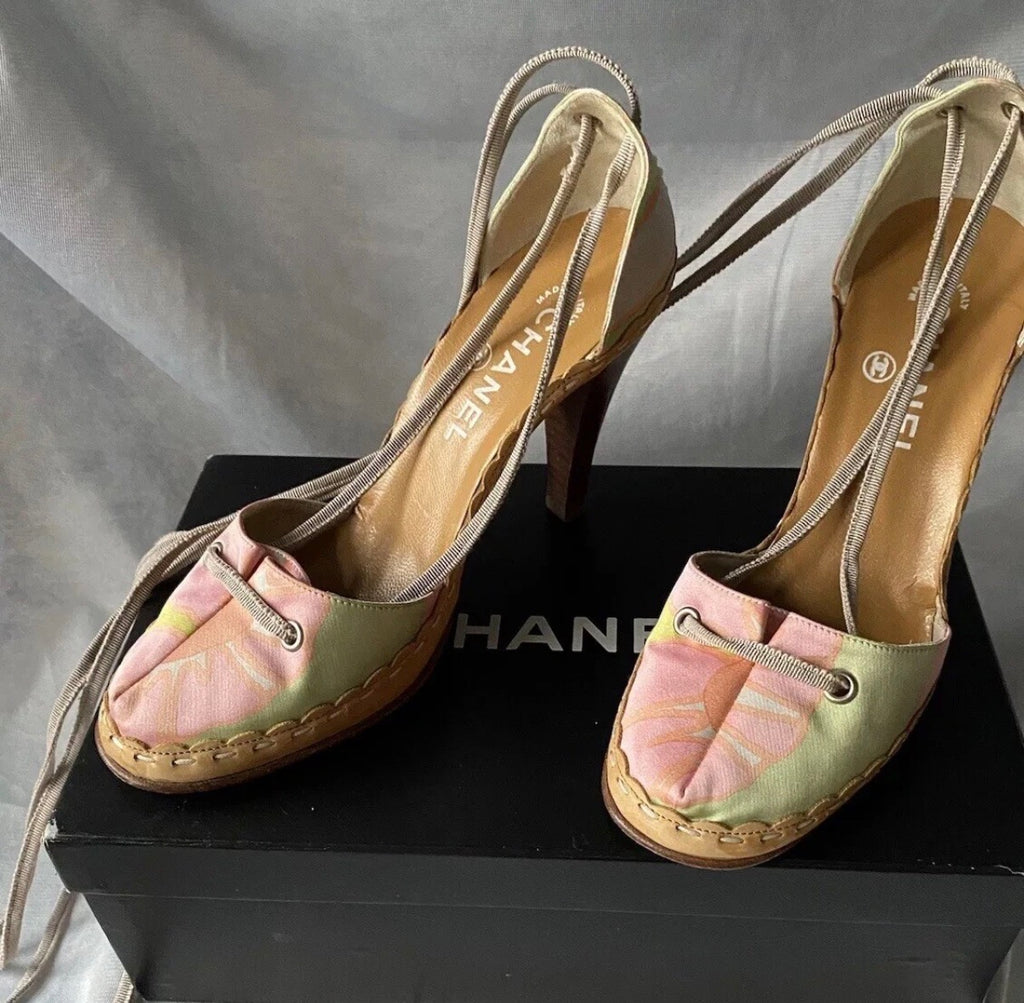 Chanel Vintage Slingback Floral Fabric Ankle Wrap Heels Pearl CC Logo Mark 37.5eu