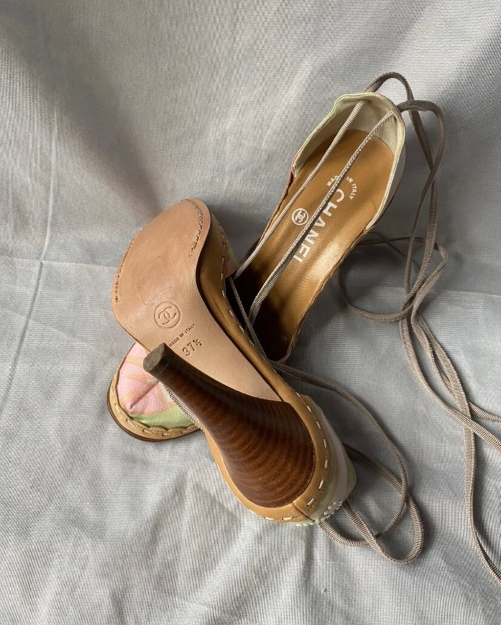 Chanel Vintage Slingback Floral Fabric Ankle Wrap Heels Pearl CC Logo Mark 37.5eu