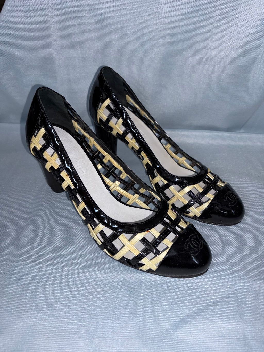Chanel Resort 2009 Lattice Straps Pumps Black Beige Yellow Patent Leather 38.5eu
