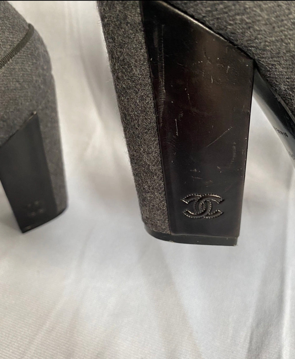Chanel Mary Jane Pumps Grey Wool Black Leather Fall/2008 Ankle Strap 38.5eu