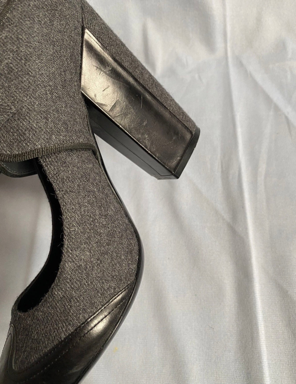 Chanel Mary Jane Pumps Grey Wool Black Leather Fall/2008 Ankle Strap 38.5eu