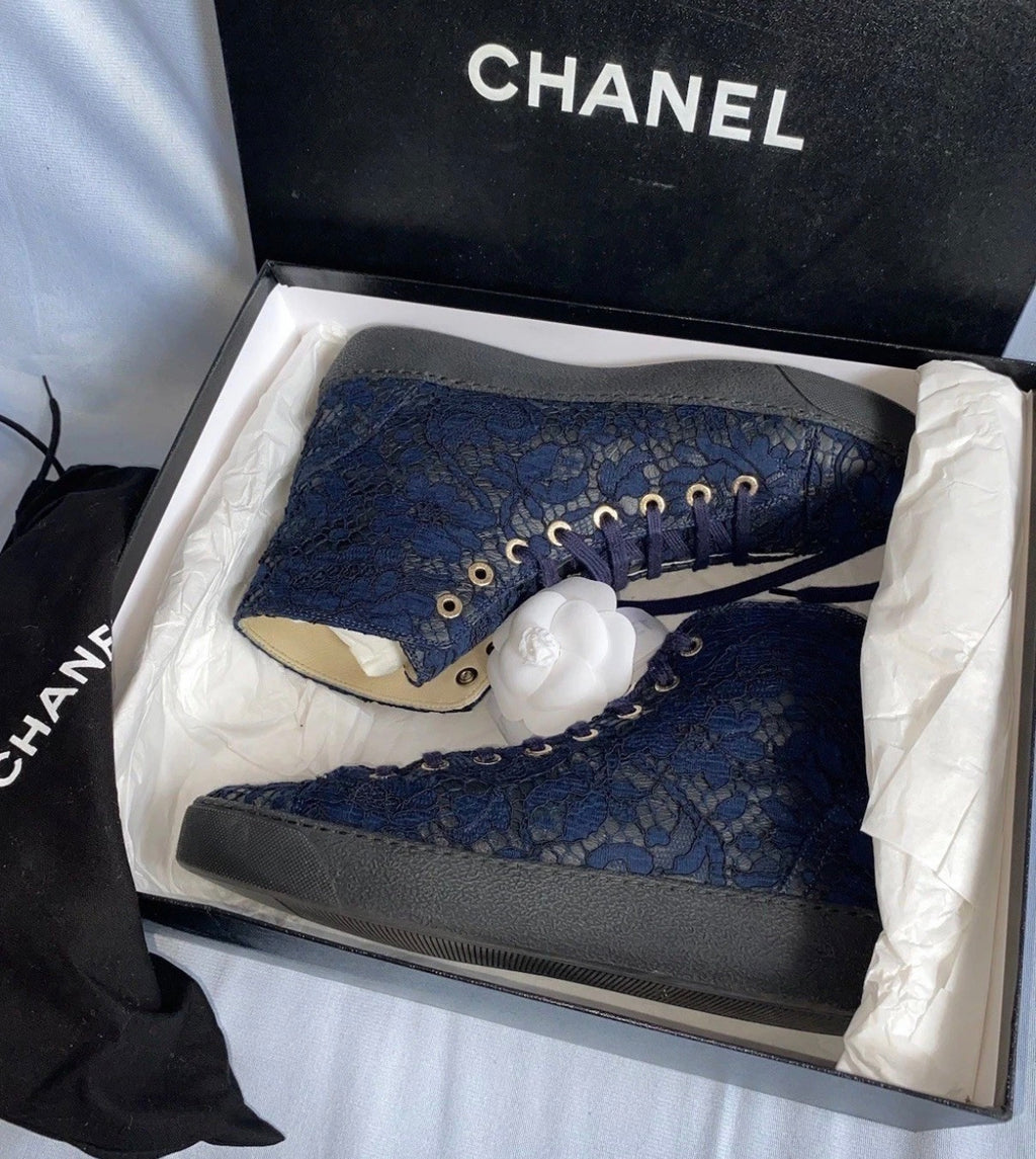 Chanel Navy High Top Lace Leather Trainers 38eu