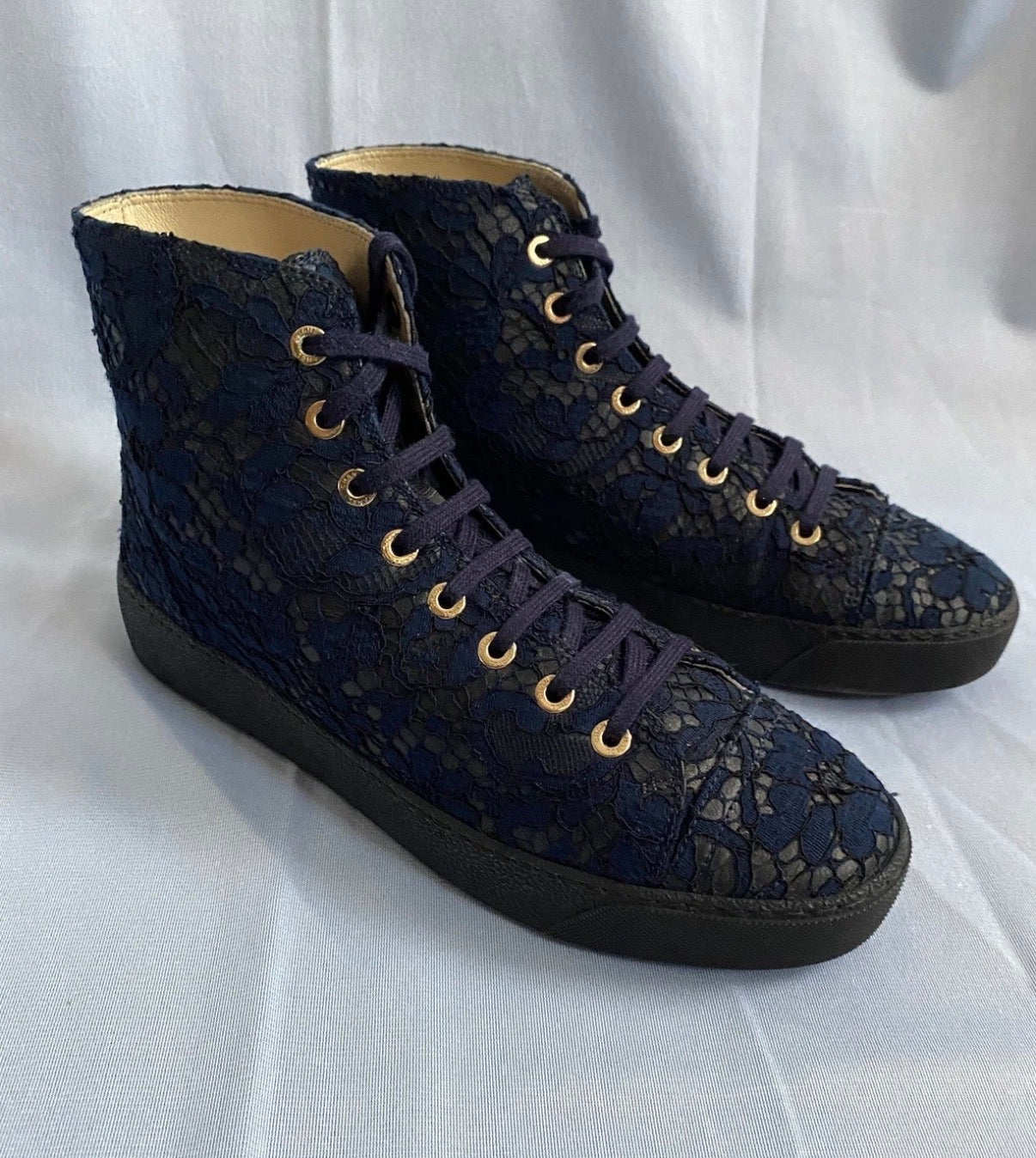Chanel Navy High Top Lace Leather Trainers 38eu